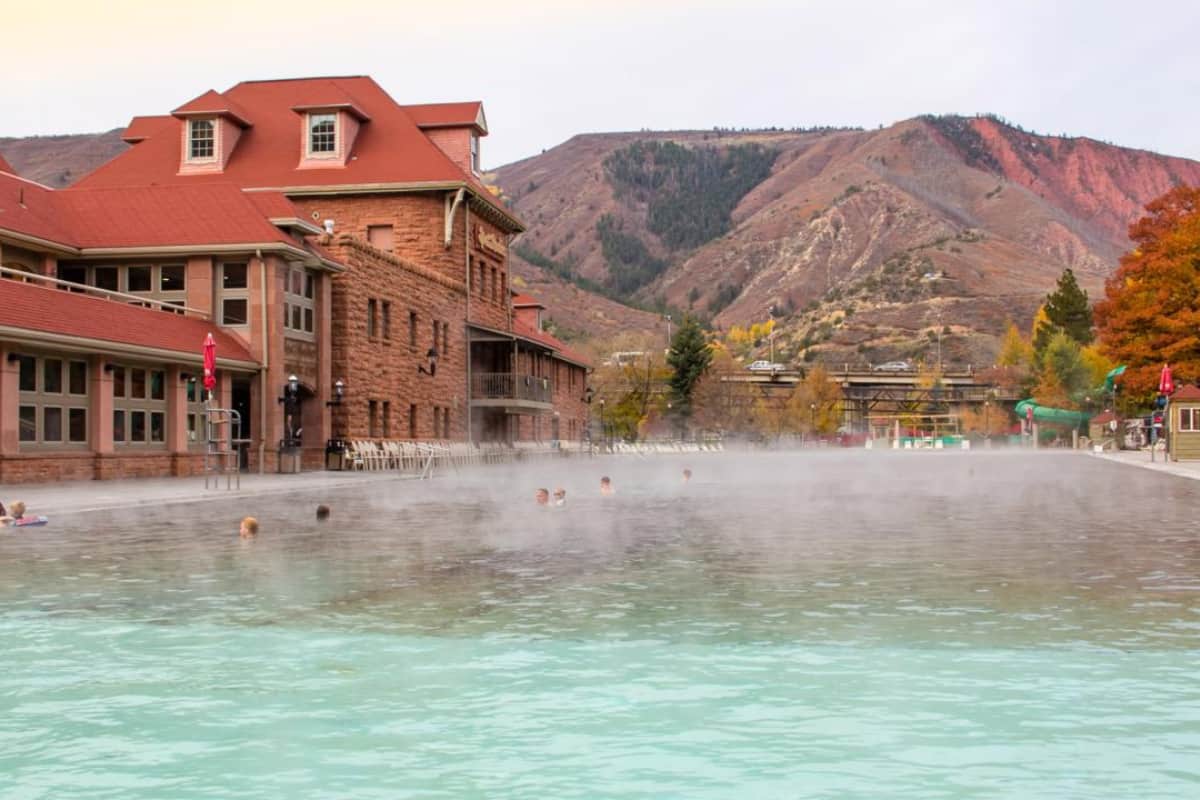9 Aguas Termales Naturales en Colorado que Debes Visitar