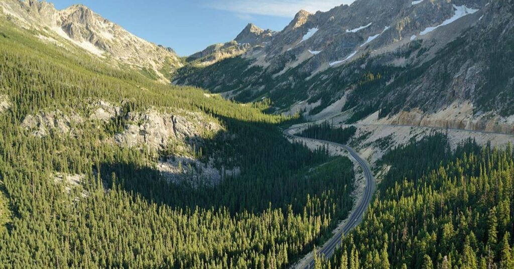 Autopista de las Cascadas del Norte
