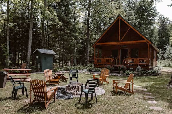 Black Lake Cabin Retreat