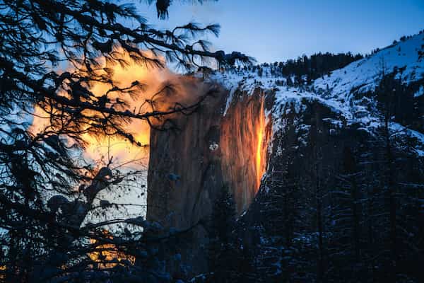 Cascada de fuego de Yosemite, Parque Nacional de Yosemite-Actividades de Invierno en Parques Nacionales