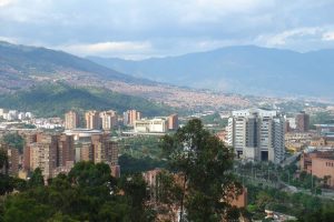 Cautivadoras-Experiencias-en-Medellin-Colombia-1