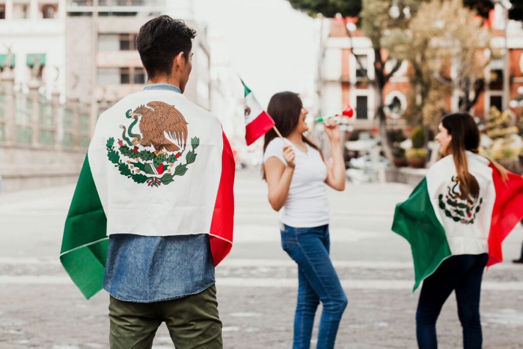 Celebrando el día de la bandera, México y la identidad nacional