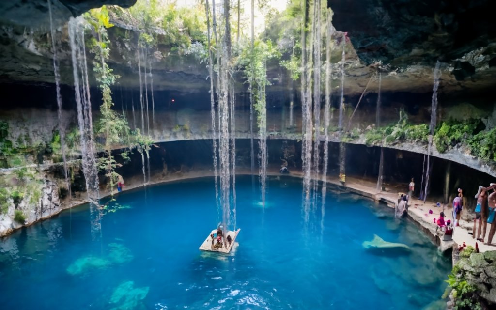 Cenote Azul-México