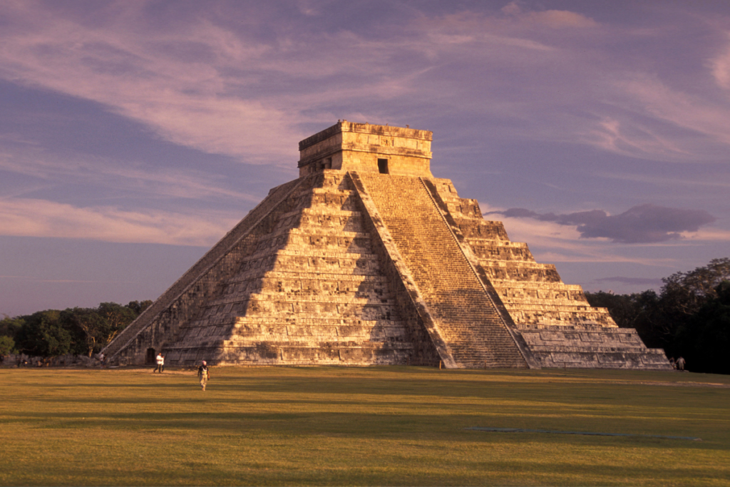 Chichén Itzá-Lugares turísticos en la Riviera Maya
