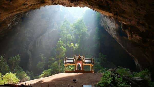 Cueva Phraya Nakhon