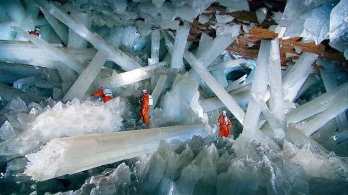 Cuevas con Cristales Gigantes en Naica-2