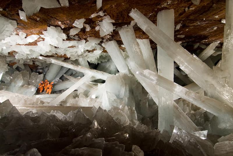 Cuevas con Cristales Gigantes en Naica-3
