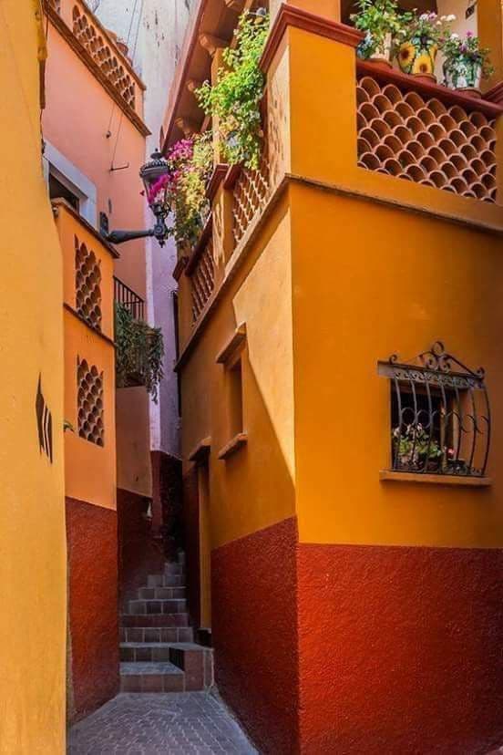 callejón del beso en el majestuoso Guanajuato