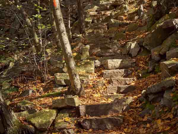 El sendero de piedra de los mil escalones-Follaje de Otoño en Pensilvania