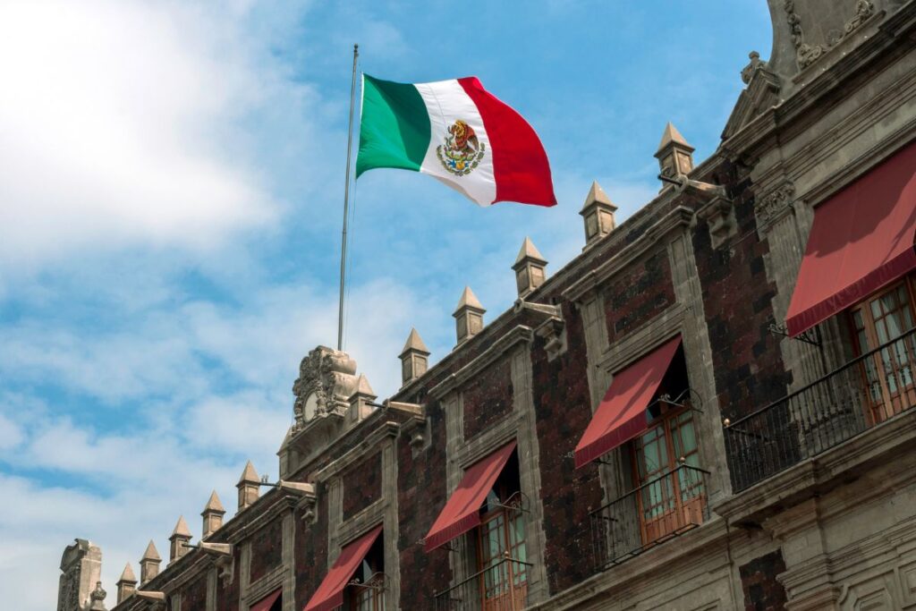 El significado detrás de la bandera mexicana