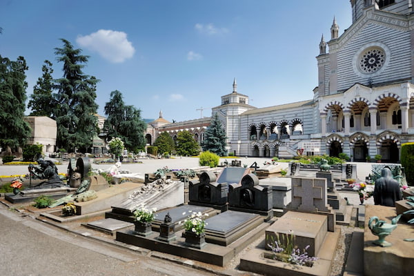 El turbulento pasado del cementerio monumental de Milán