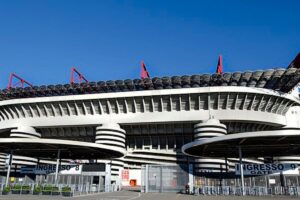Estadio San Siro Donde juegan los dos equipos de fútbol más relevantes de Milán