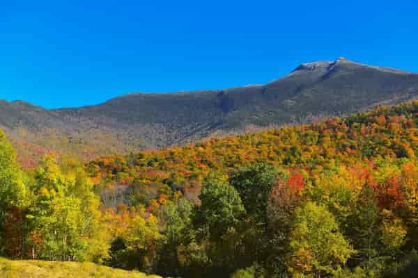 Explora las Montañas Verdes-actividades de otoño en Vermont