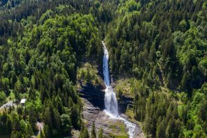 Impresionantes cascadas de Francia Sumérgete en la naturaleza
