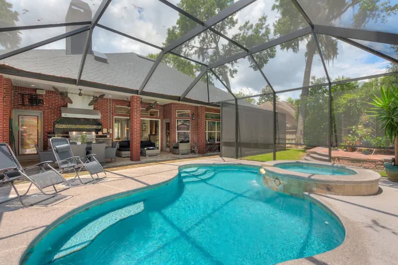 Increíble refugio con piscina climatizada-Jacksonville