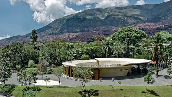 Jardín botanico de Medellín-Parques Públicos para Visitar en Medellín