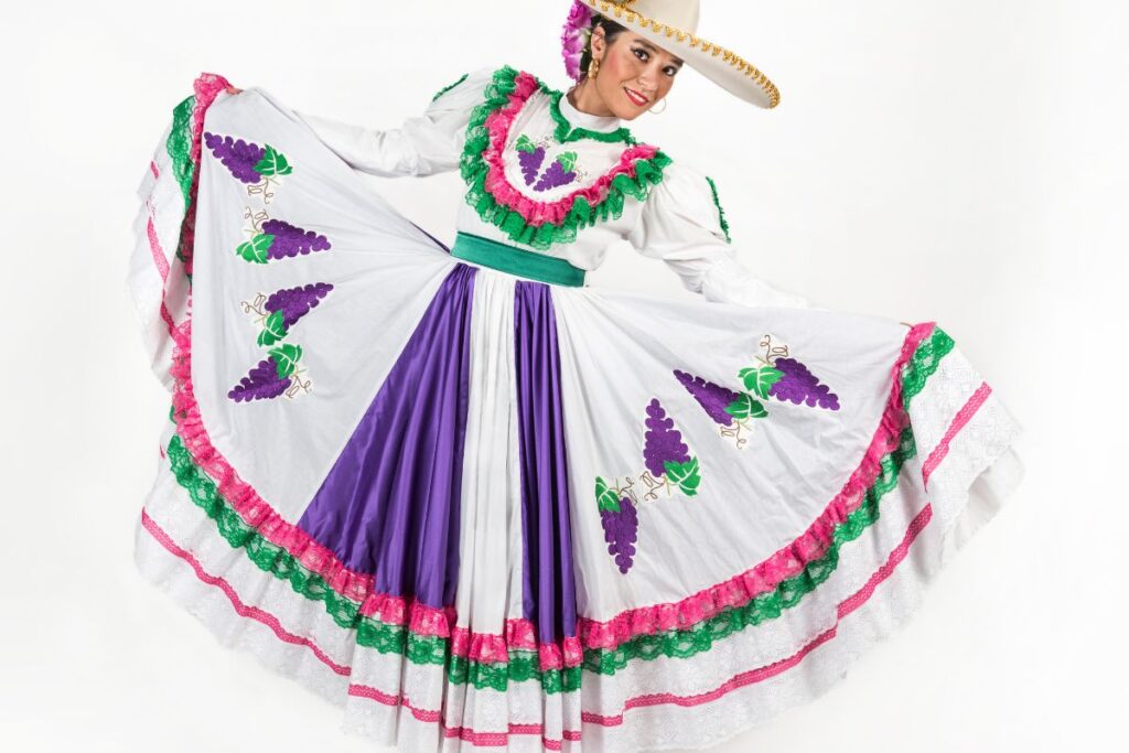 La falda es una prenda esencial de la vestimenta popular mexicana