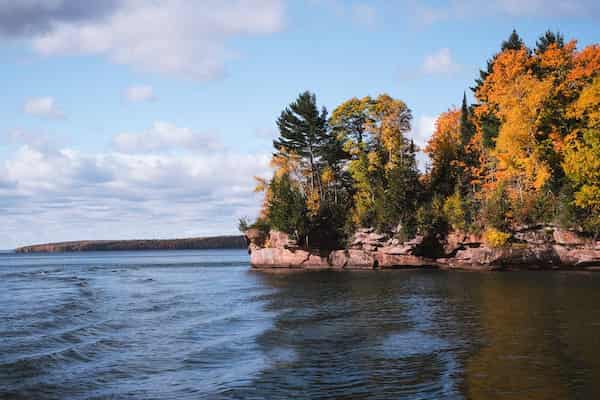 Lago nacional de las Islas Apóstoles-Lugares para ver los Colores del Otoño en Wisconsin