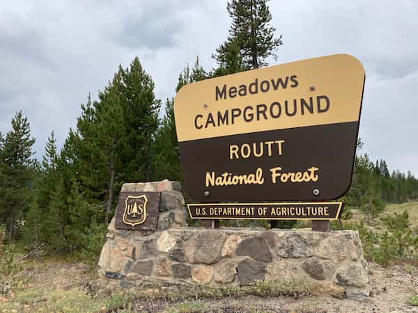 Meadows camping-Camping en Medicine Bow-Routt y Thunder 