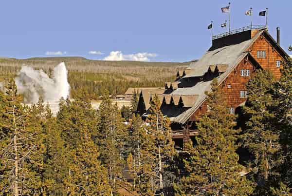 Old Faithful Inn - Inside the Park-Dónde alojarse en el Parque Nacional de Yellowstone-2