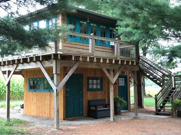 Outpost Treehouse-Michigan