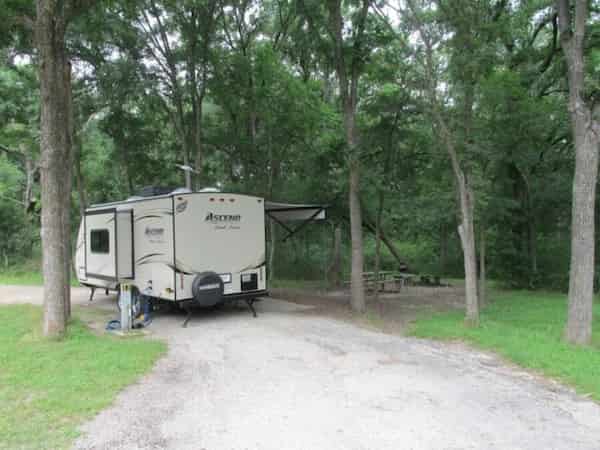 Parque Estatal McKinney Falls-Campamentos para casas rodantes en Austin