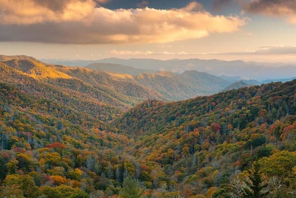Parque Nacional Great Smoky Mountains-Colores de Otoño en Tennessee 