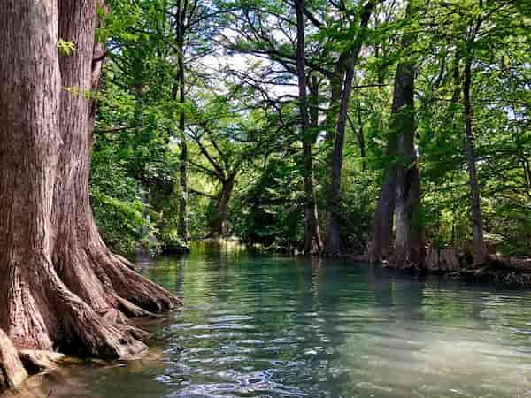 Parque Regional Blue Hole-Pozos y Piscinas para Nadar en Texas