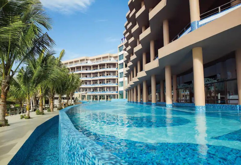 Piscinas en Resort El Dorado Seaside Suites en la Riviera Maya