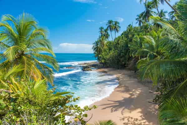 Playas abundantes-Razones para Visitar Costa Rica