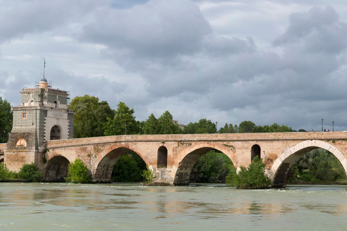Ponte Milvio Un puente en Roma para los enamorados