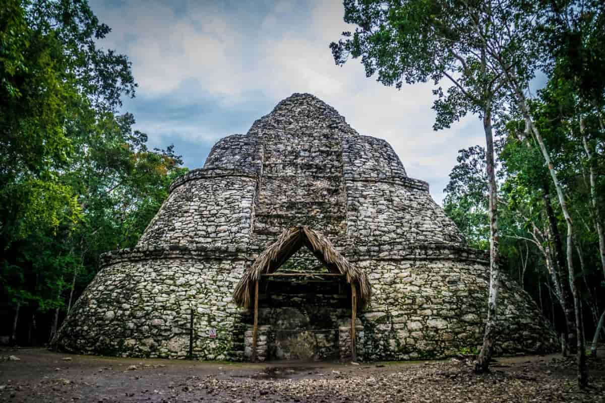 Recomendaciones-para-Explorar-las-Ruinas-Mayas-de-Coba-1