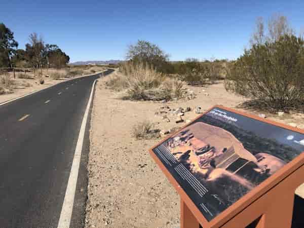Sendero del Parque del Río Santa Cruz-Razones para Andar en Bicicleta en Tucson