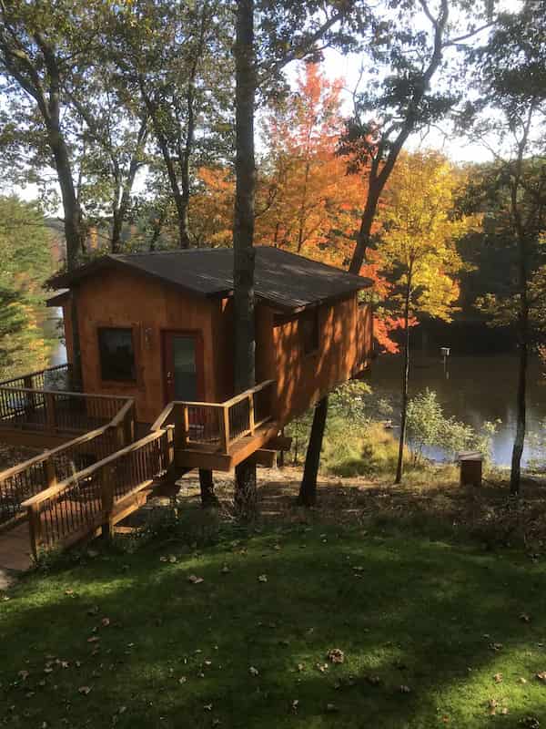 Serenity Now Treehouse-Casas en el Árbol en Michigan