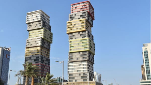 Torre y plaza Lusail