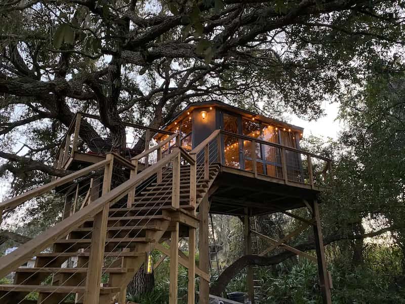 TreeHouse in the cloud-glamping en florida