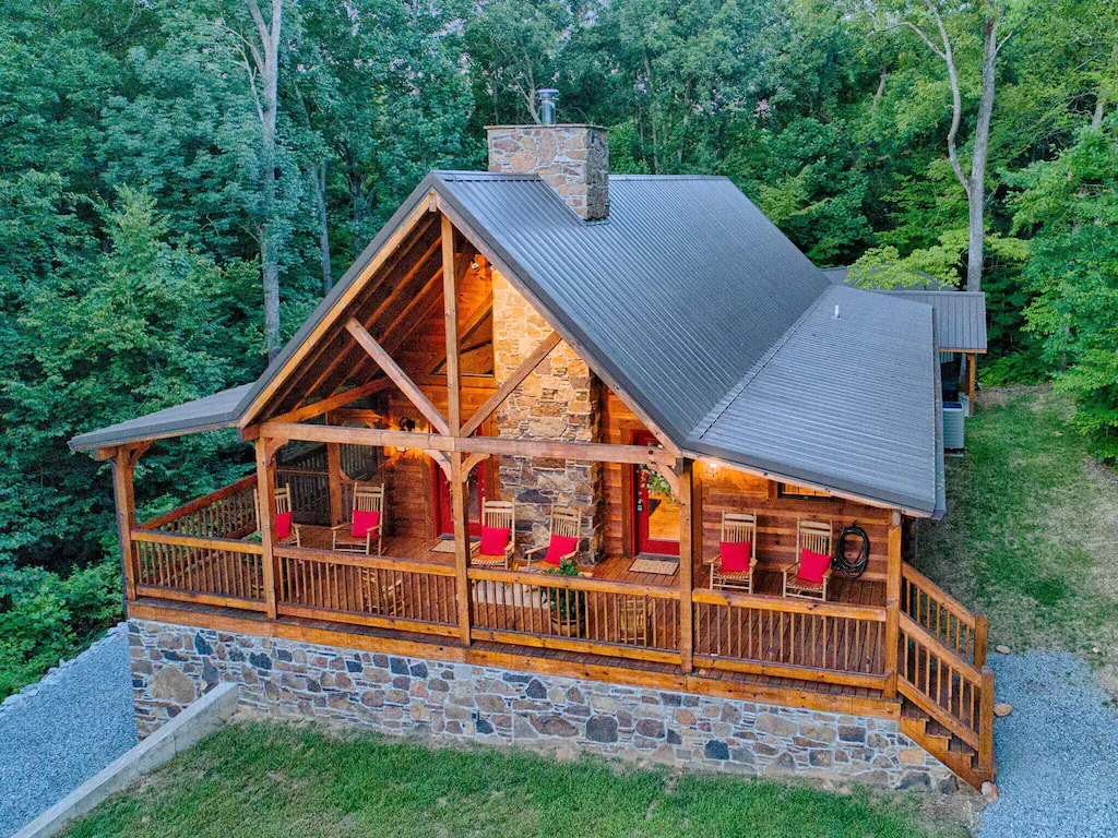 Una casa de troncos del lago Kentucky de nueva construcción-1