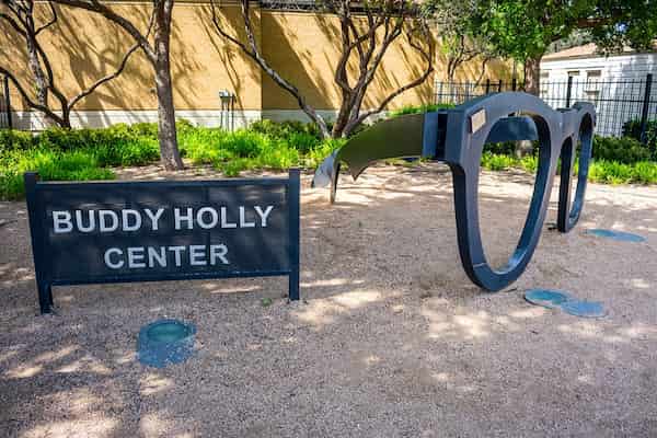 Visite el Centro Buddy Holly 