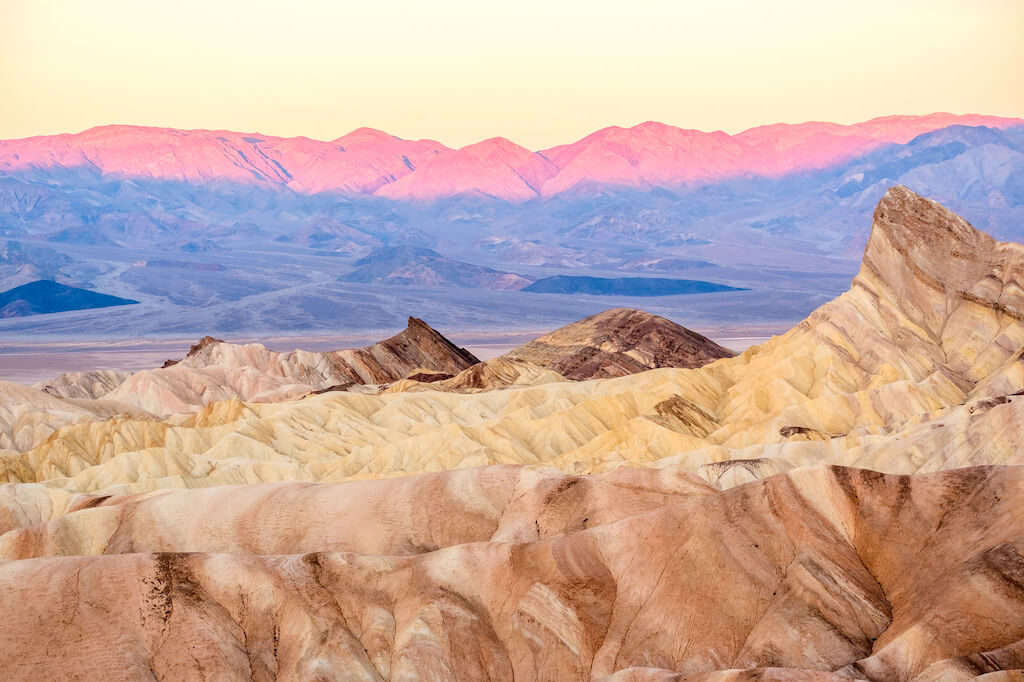 Mejores Lugares para Visitar en Noviembre
Valle de la Muerte por los colores del desierto