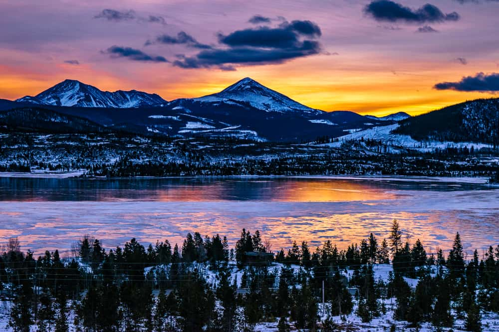 Vaya a las pistas en Breckenridge, Colorado uno de los mejores destinos invernales de EE. UU.