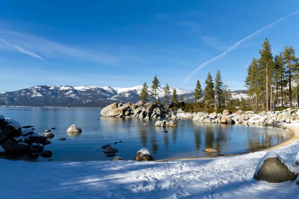 Mejores Lugares para Visitar en Febrero en EE.UU Lake Tahoe, California