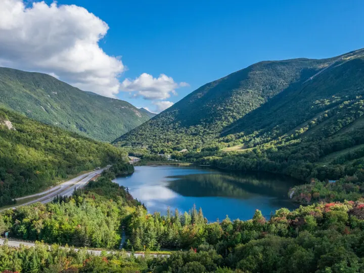 Mejores Lugares para Visitar en Septiembre en EE.UU Montañas Blancas de New Hampshire