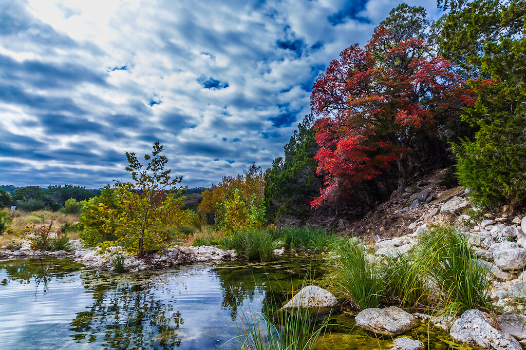 Mejores Lugares para Visitar en Noviembre Texas Hill Country para caminatas de otoño